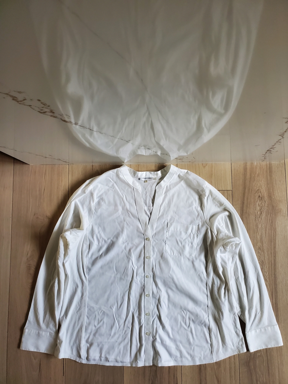 Calvin Klein White‎ Women's Collarless Button-Front Top